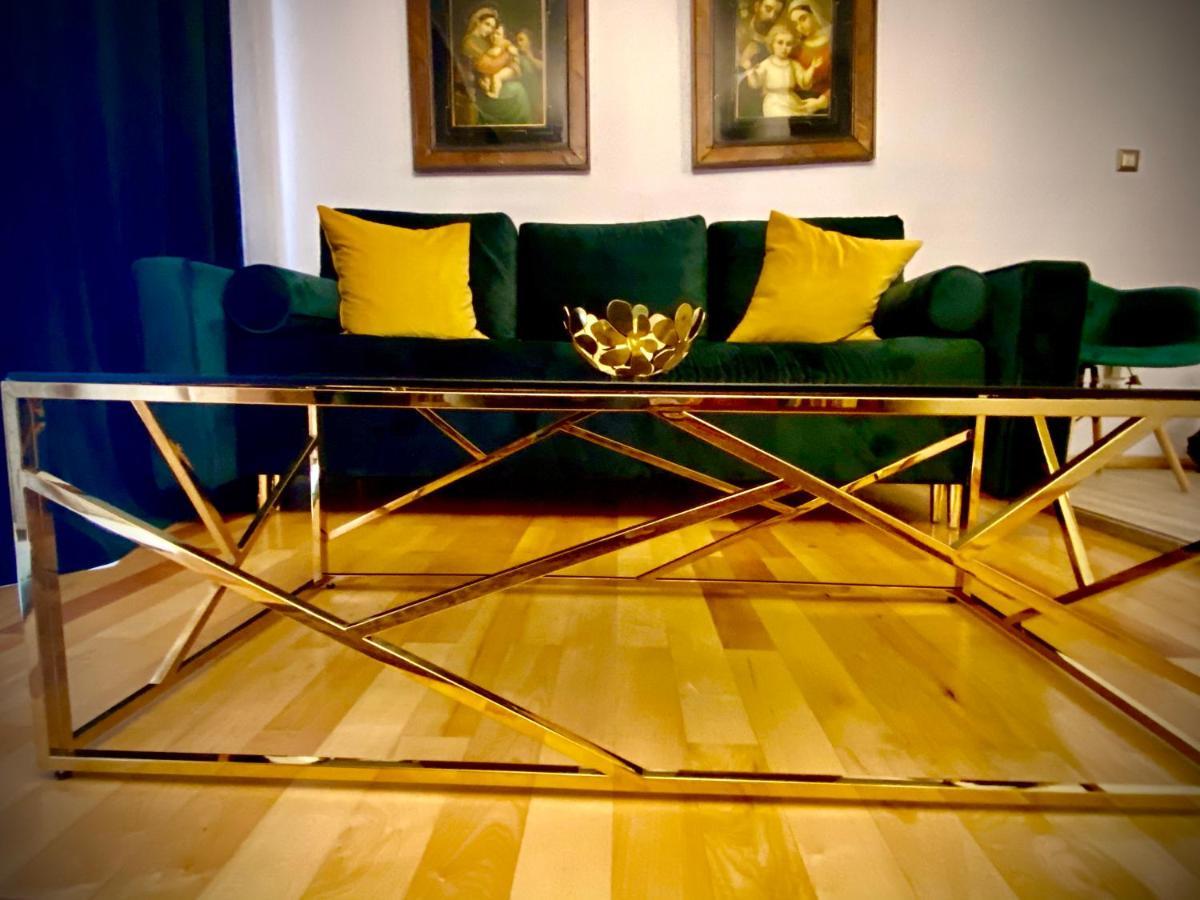 Sarada Boutique Luxury Apartment Deva Eksteriør billede
