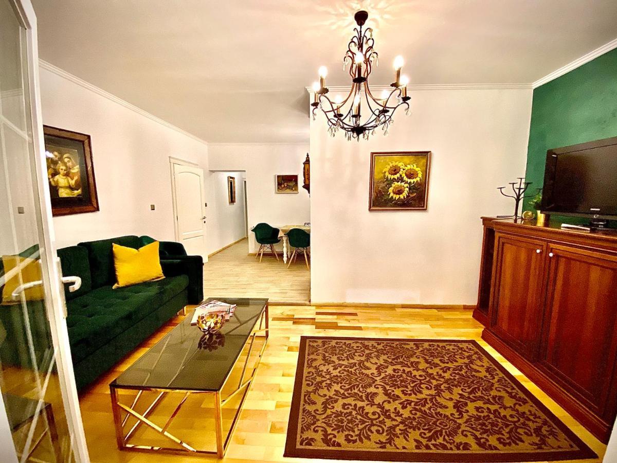 Sarada Boutique Luxury Apartment Deva Eksteriør billede