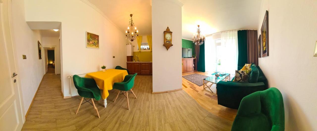Sarada Boutique Luxury Apartment Deva Eksteriør billede